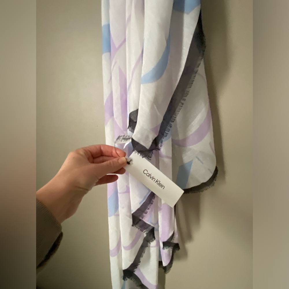 Calvin Klein Pastel Lavender & Powder Blue Geometric Scarf New with tags